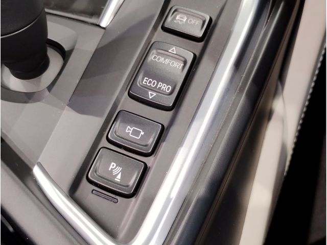 BMW BMW i8 ROADSTAR 2020