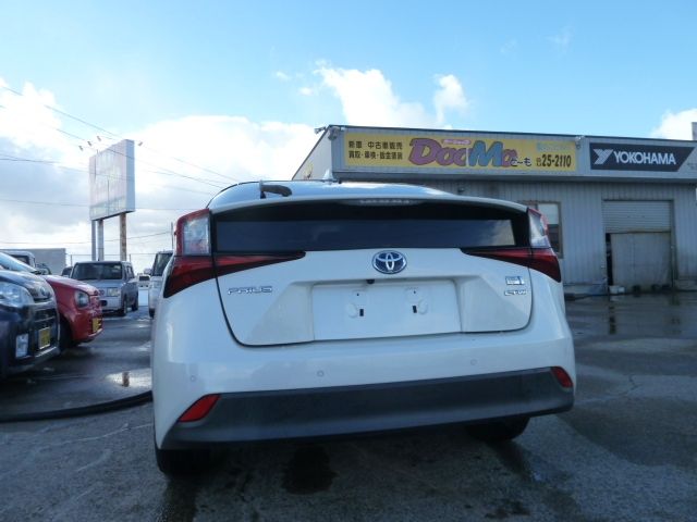 TOYOTA PRIUS 4WD 2019