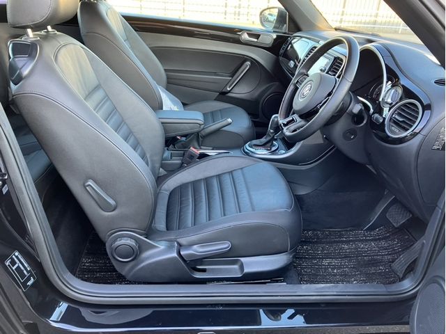 VOLKSWAGEN VOLKSWAGEN The BEETLE 2019