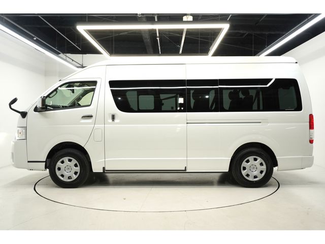 TOYOTA HIACE wagon 4WD 2025