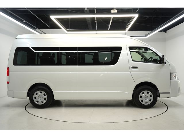 TOYOTA HIACE wagon 4WD 2025