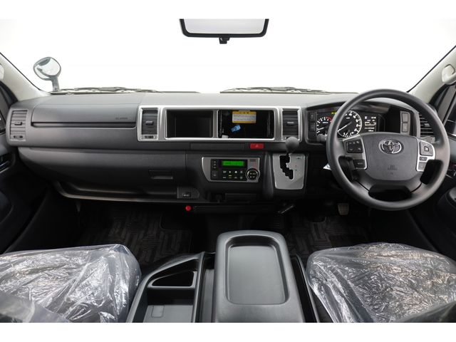 TOYOTA HIACE wagon 4WD 2025