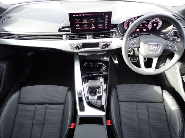 AUDI AUDI A4 AVANT 2022