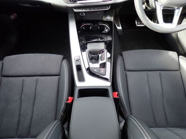 AUDI AUDI A4 AVANT 2022