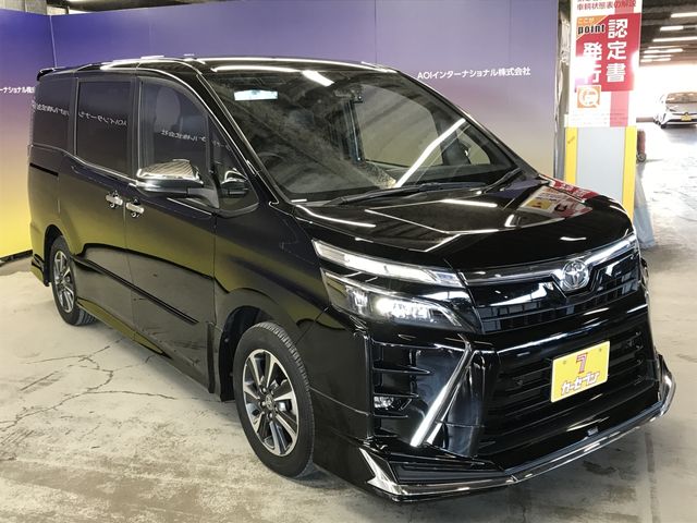 TOYOTA VOXY 2020