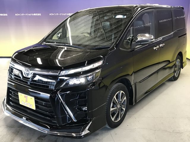 TOYOTA VOXY 2020