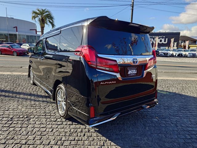 TOYOTA ALPHARD hybrid 4WD 2022
