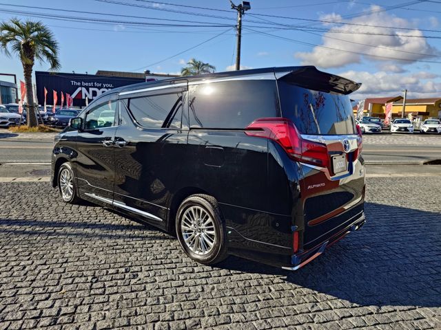 TOYOTA ALPHARD hybrid 4WD 2022