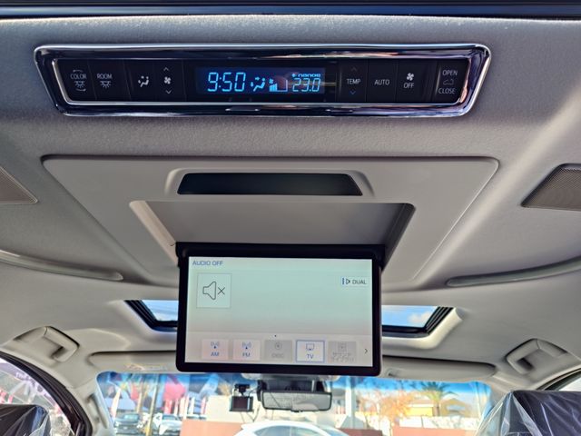 TOYOTA ALPHARD hybrid 4WD 2022