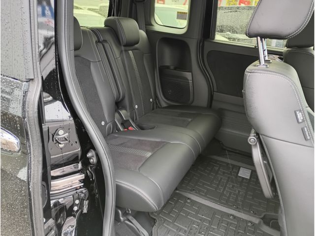 HONDA N BOX CUSTOM 4WD 2023