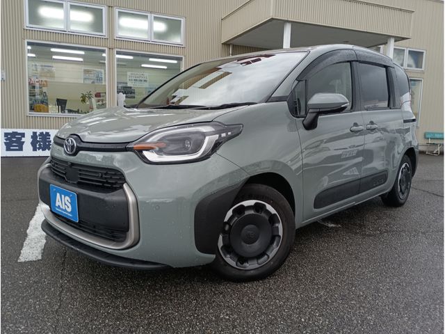 TOYOTA SIENTA HYBRID 2023