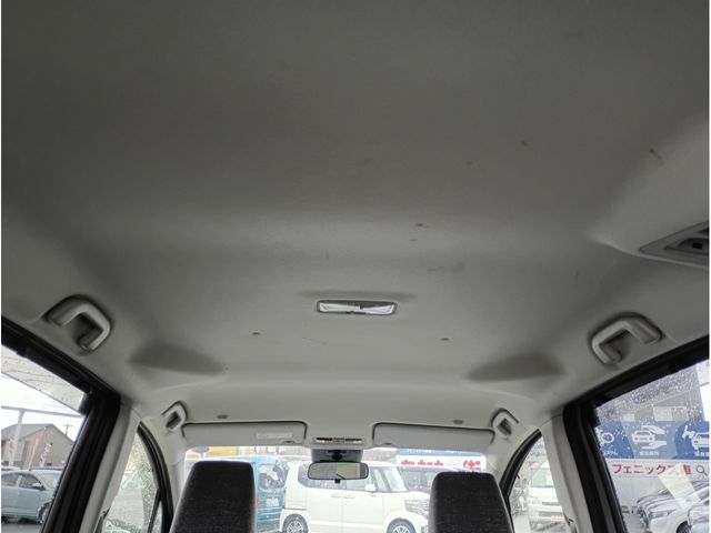 TOYOTA SIENTA HYBRID 2023