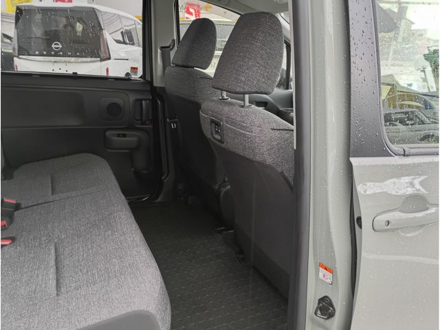 TOYOTA SIENTA HYBRID 2023