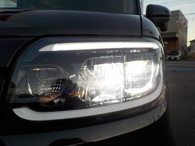 DAIHATSU TANTO 4WD 2020