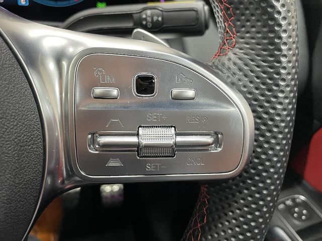 MERCEDES BENZ MERCEDES BENZ GLB 2023