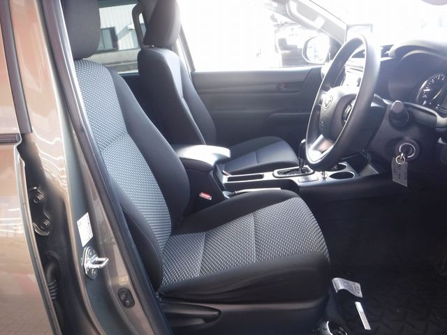 TOYOTA HILUX 4WD 2020