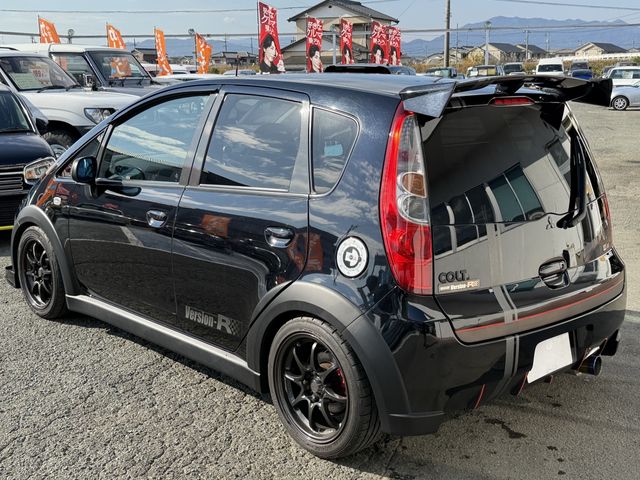 MITSUBISHI COLT 2006