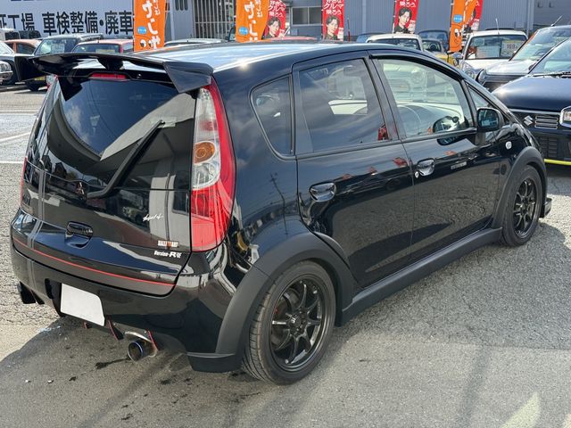 MITSUBISHI COLT 2006