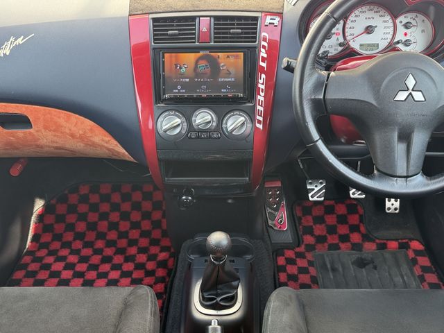 MITSUBISHI COLT 2006