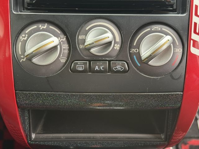 MITSUBISHI COLT 2006