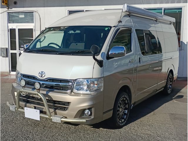 TOYOTA HIACE van 4WD 2010