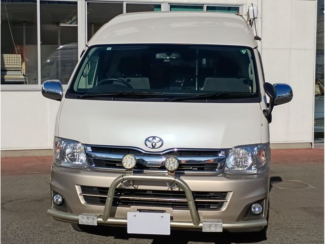 TOYOTA HIACE van 4WD 2010