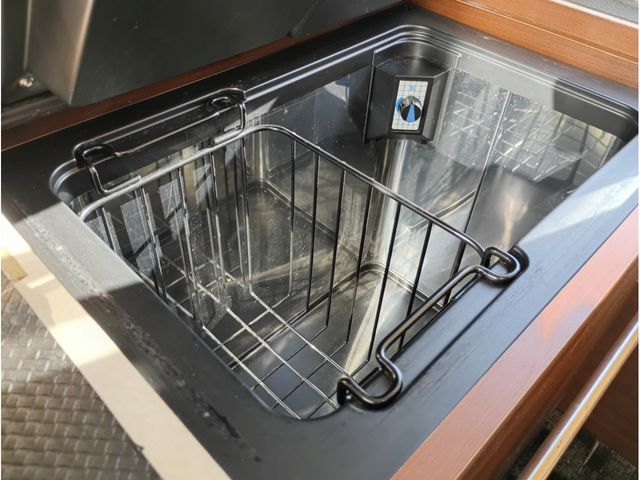 TOYOTA HIACE van 4WD 2010