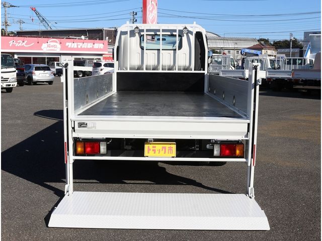 ISUZU ELF 2021