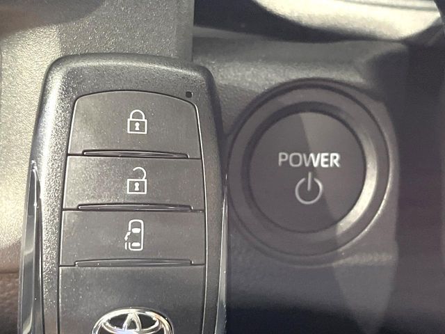 TOYOTA SIENTA HYBRID 2025