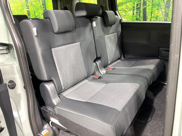 TOYOTA SIENTA HYBRID 2025