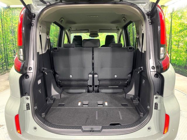 TOYOTA SIENTA HYBRID 2025