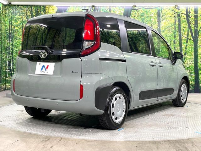 TOYOTA SIENTA HYBRID 2025