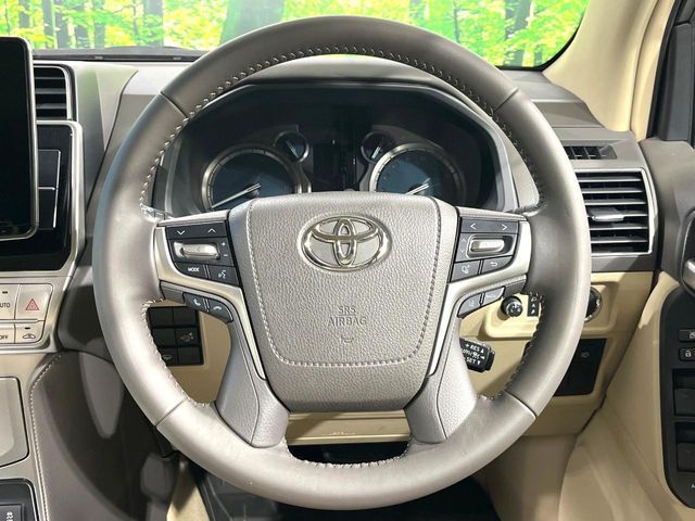 TOYOTA LANDCRUISER PRADO 2022