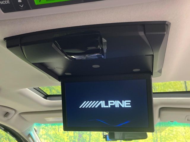 TOYOTA VELLFIRE 2012