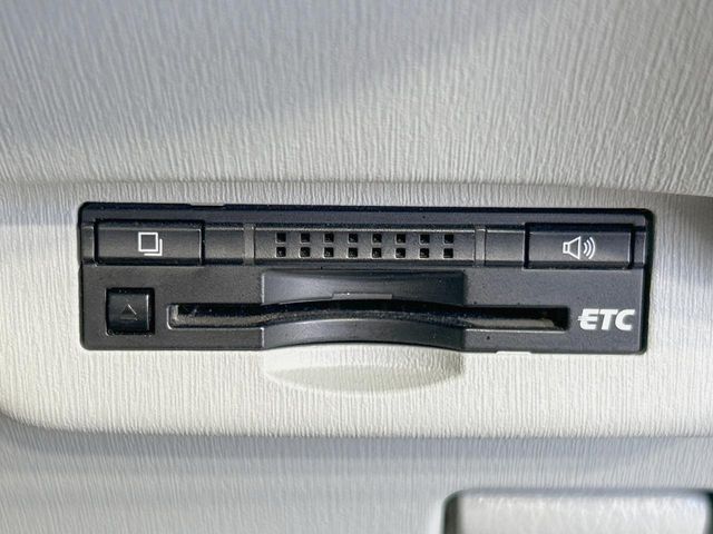 TOYOTA PRIUS PHV 2013