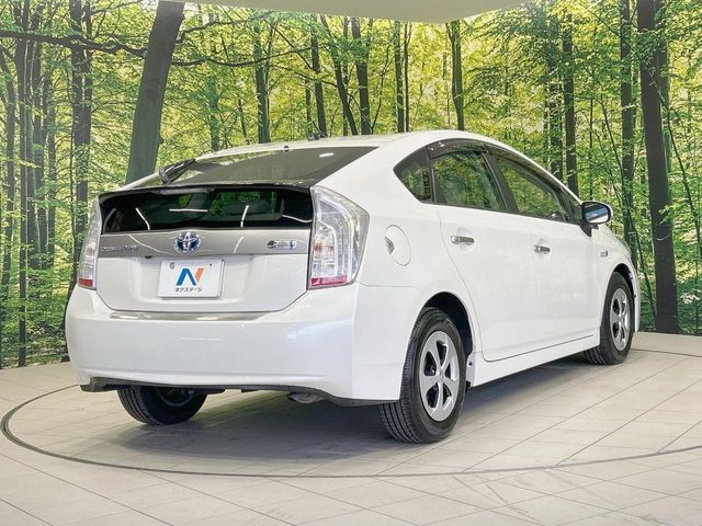 TOYOTA PRIUS PHV 2013