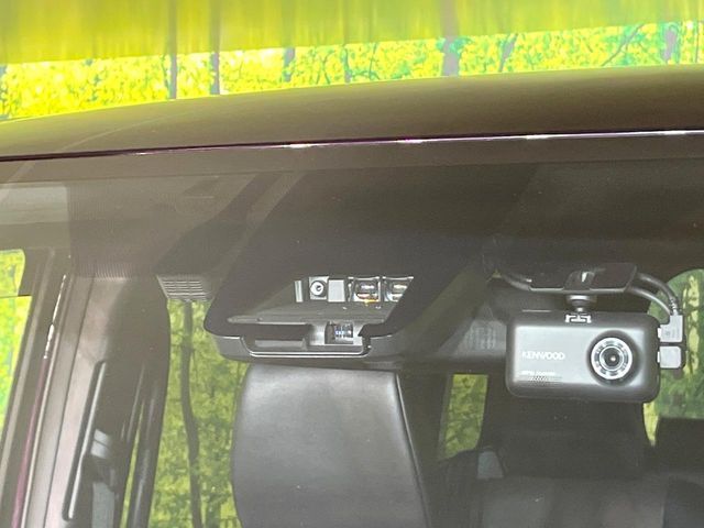 TOYOTA ESQUIRE HYBRID 2018