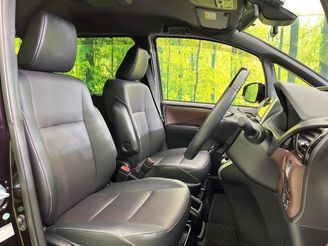 TOYOTA ESQUIRE HYBRID 2018