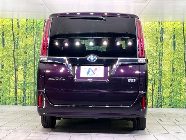 TOYOTA ESQUIRE HYBRID 2018