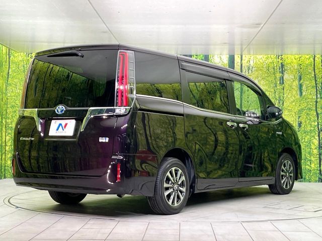 TOYOTA ESQUIRE HYBRID 2018