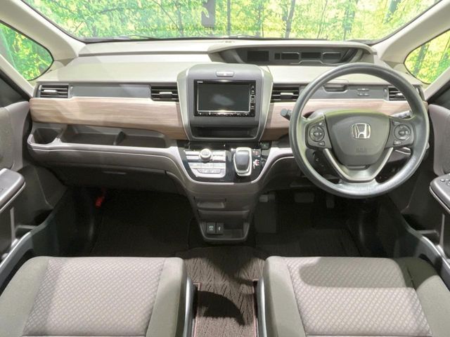 HONDA FREED plus HYBRID 2022