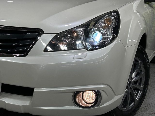 SUBARU LEGACY OUTBACK 2011