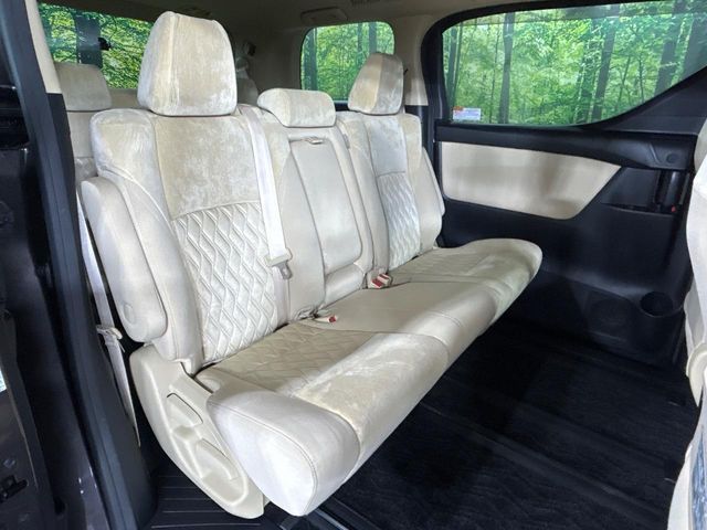 TOYOTA ALPHARD hybrid 4WD 2019