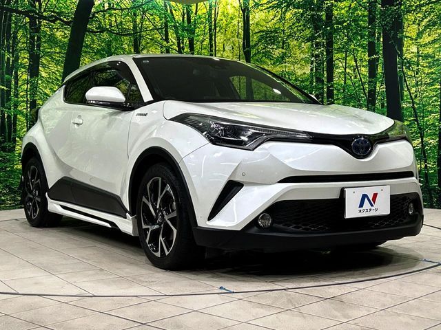 TOYOTA C-HR 2017