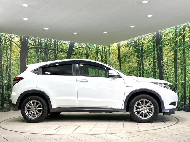 HONDA VEZEL HYBRID 2015