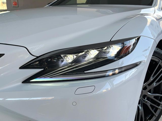 TOYOTA LEXUS LS500h 4WD 2017