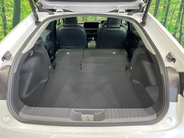 TOYOTA PRIUS 4WD 2023