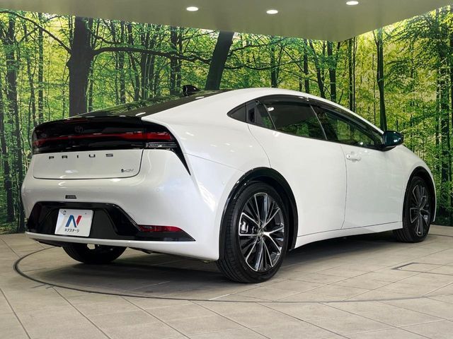 TOYOTA PRIUS 4WD 2023