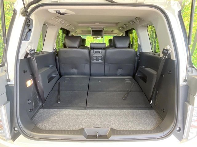 NISSAN ELGRAND  4WD 2014