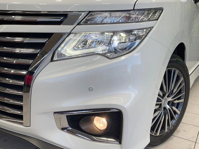 NISSAN ELGRAND  4WD 2014